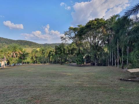 Chácara à venda em Nova Veneza, Setor Central, com 1 suíte, com 4000 m²